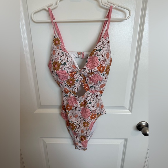 Caden Lane Other - Caden Lane Twist Front One Piece XL